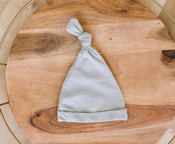 grizzley grey knotted hat